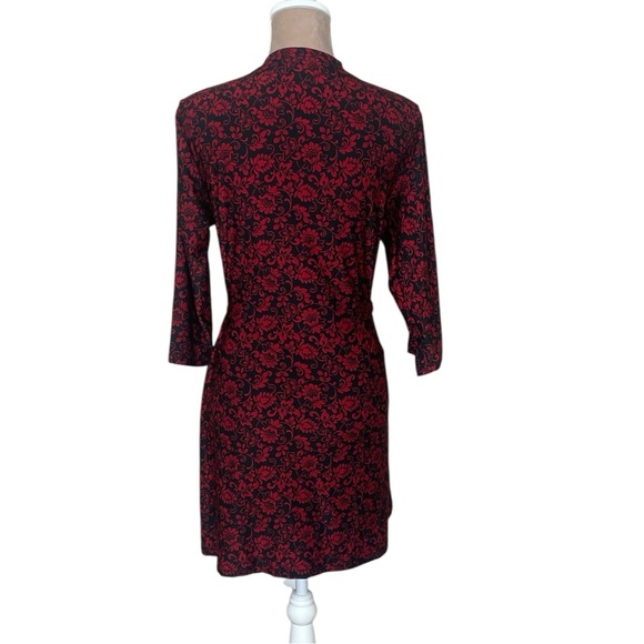 EUC Rene Rofe Black and Red Floral Wrap Robe - Picture 3 of 6